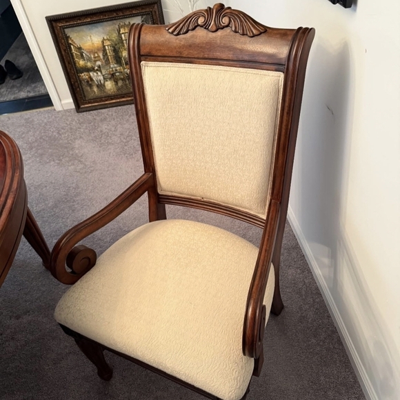 Dining Roon Table And Chair Set - Picture 2 of 5